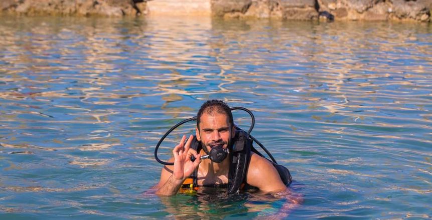 منتخب اليد يستعد للمونديال بالغطس في البحر الأحمر