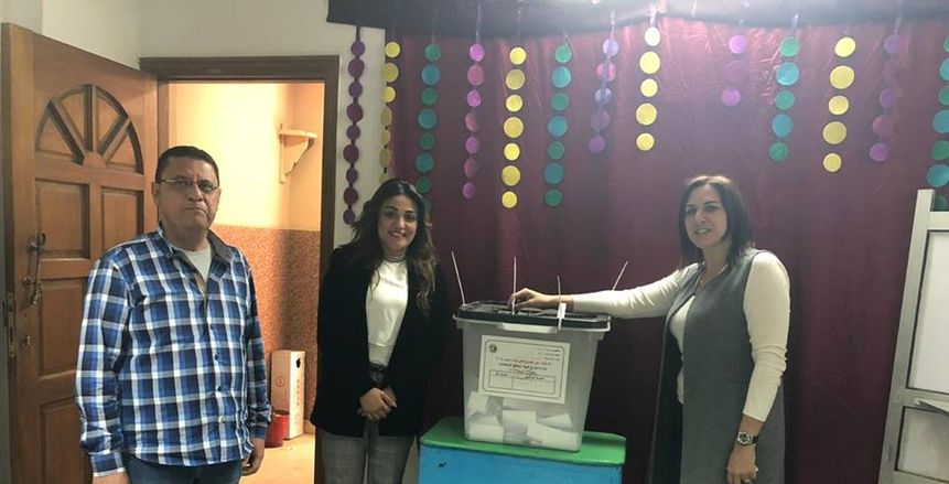 بالصور.. رانيا علواني تشارك في الاستفتاء على التعديلات الدستورية