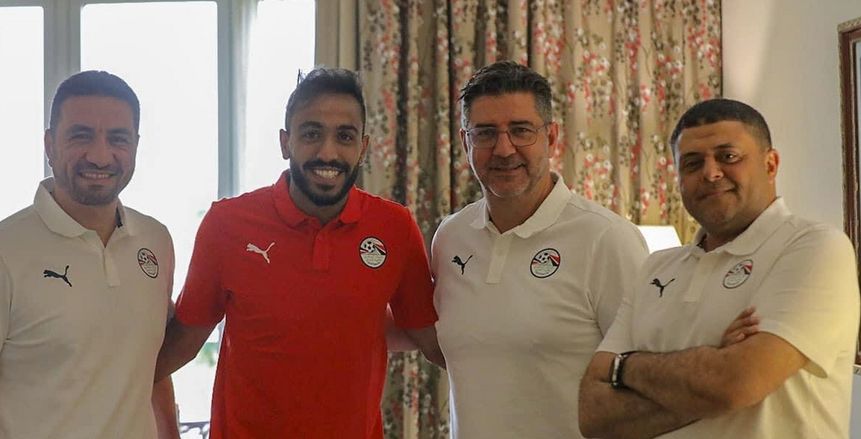 فيتوريا يستقبل اللاعبين قبل انطلاق معسكر منتخب مصر «صور»