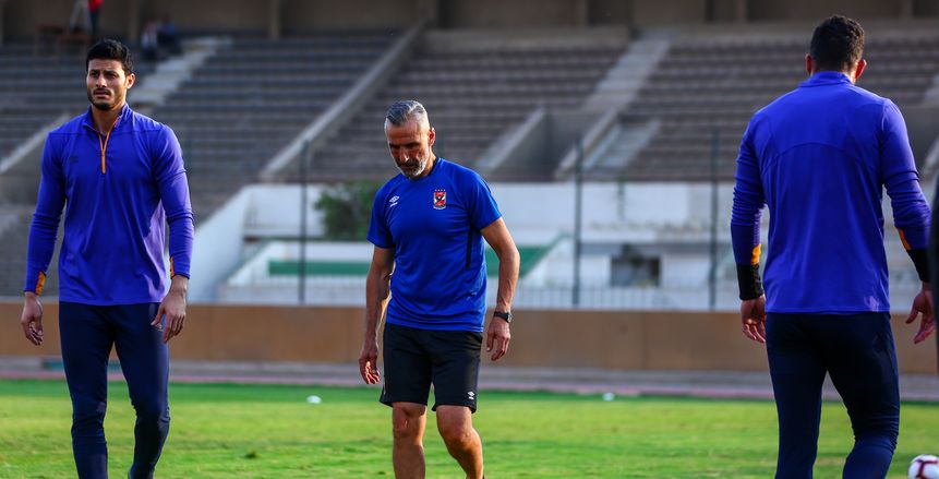 تأهيل نفسي وفقرات جديدة.. "بينكيل" يعدل خطة تدريبات حراس الأهلي