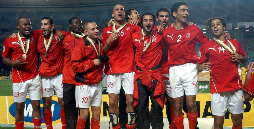 من بيليه لزيدان وميسي.. أساطير العالم شهود على تاريخ الأهلي (فيديو)