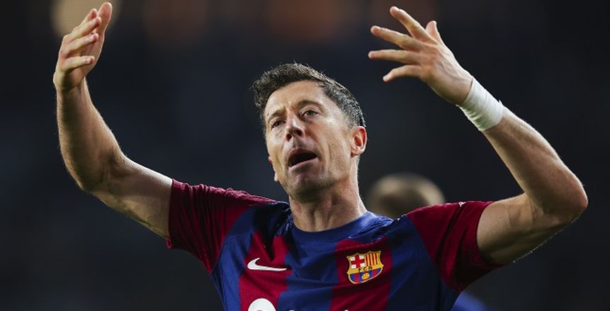 ليفاندوفسكي يقود هجوم برشلونة.. وباريس يتسلح بـ«مبابي وديمبيلي»