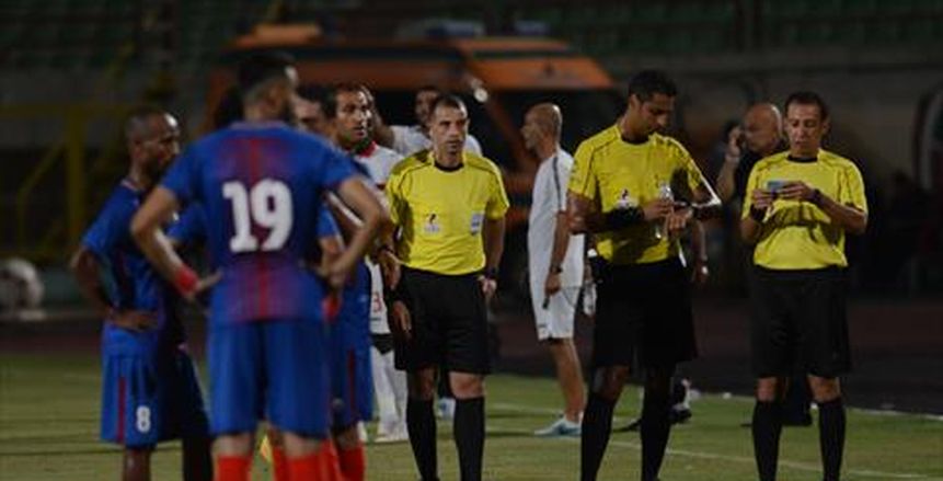 استئناف مباراة بتروجيت وحرس الحدود بعد عطل في أعمدة الإنارة