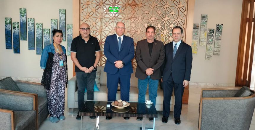 سفير مصر في الكويت يطمئن على بعثة «فراعنة الشطرنج» بالبطولة العربية