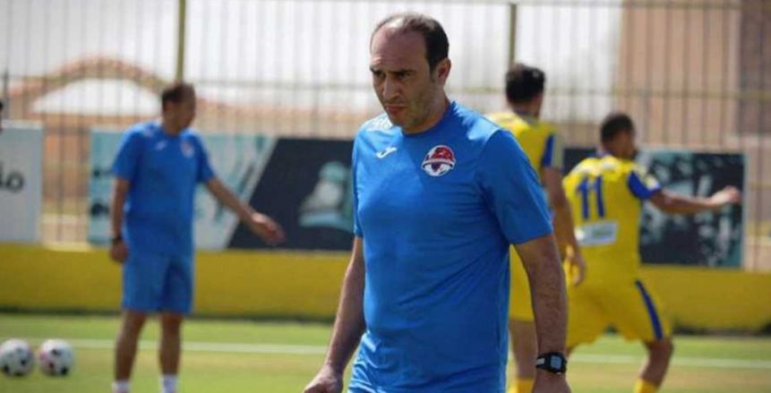 علي ماهر يتمسك بـ «لاشين» بعد عرضي الأهلي والزمالك