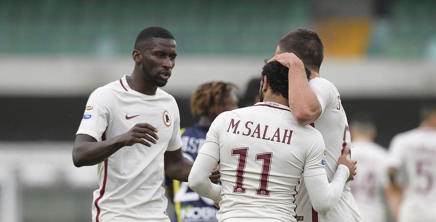 بالصور| محمد صلاح يحتفل بهدفيه في مرمى كييفو
