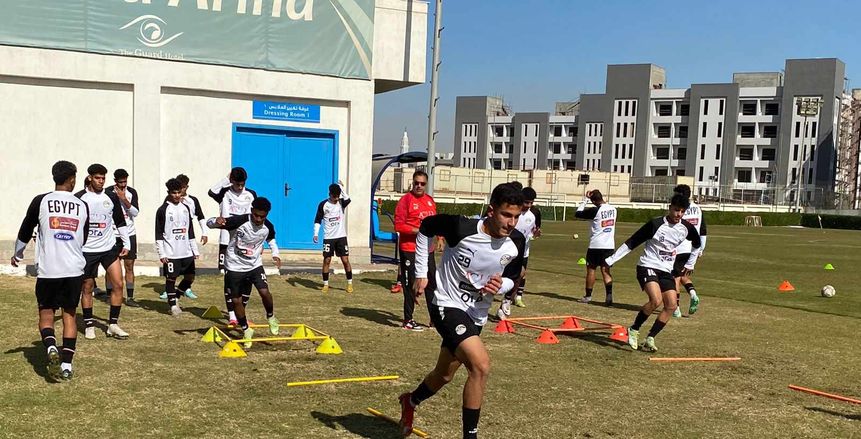 تدريبات بدنية وتقسيمة قوية في مران منتخب الشباب