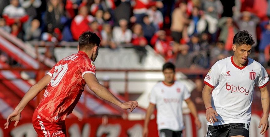 إستوديانتس لابلاتا ينهي الدوري الأرجنيتني في المركز الرابع