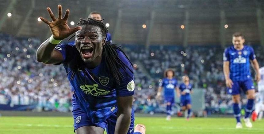 «جوميز» يسجل رباعية ويقود الهلال لاكتساح الدرع في كأس الملك السعودي