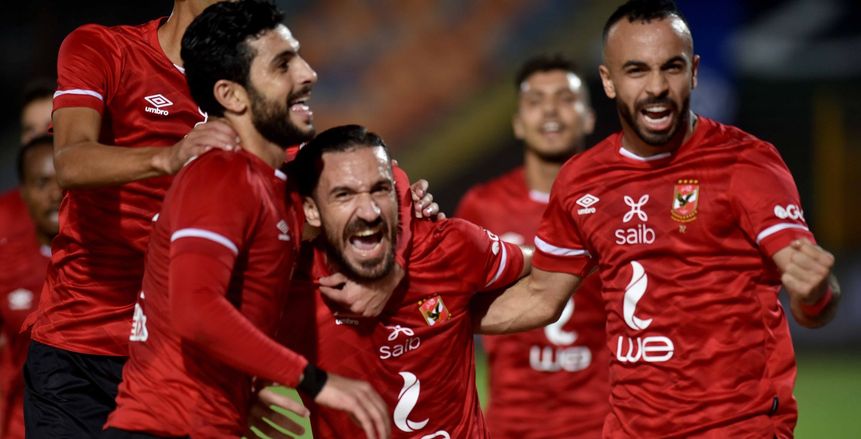 مباراة مرتقية بين الأهلى والزمالك فى الجولة الثالثة بالدورى الممتاز