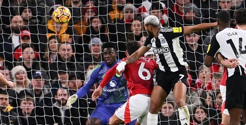 مانشستر يونايتد يسقط أمام نيوكاسل بثنائية في الدوري الإنجليزي