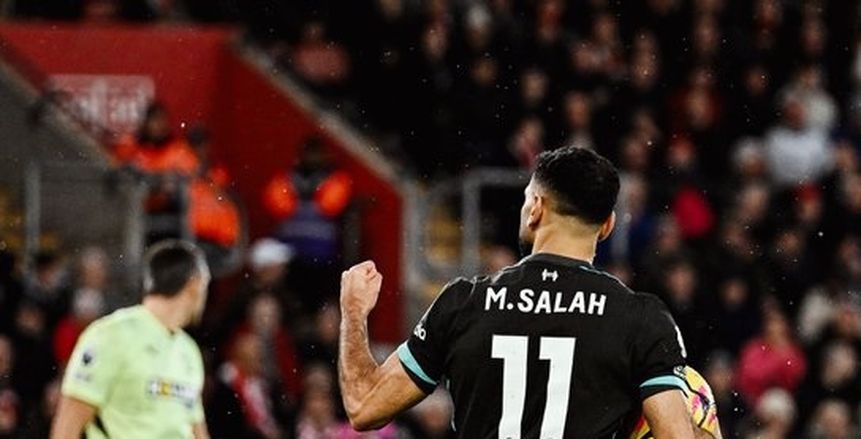 امنحوه المال الآن.. لفتة جماهيرية تدعم مطالب محمد صلاح