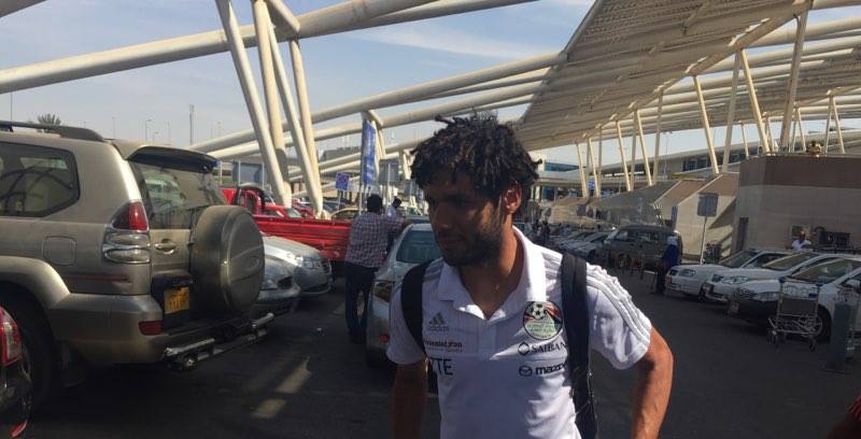 بالصور| وصول بعثة المنتخب مطار القاهرة  بعد رحلة شاقة