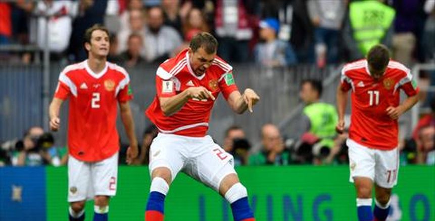 الاحتفالات تجتاح روسيا.. وقلق بسبب «دزاجويف»