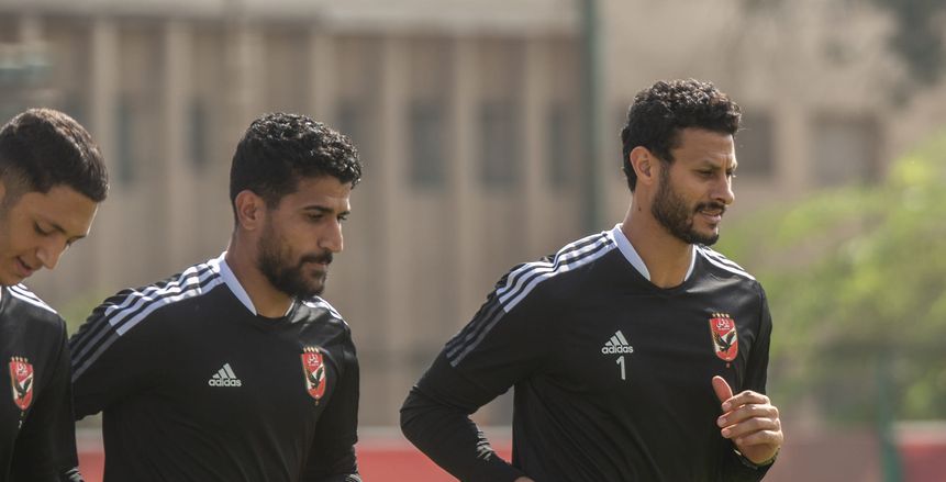 على لطفى يشارك بدلا من محمد الشناوي في مباراة الأهلي والقطن