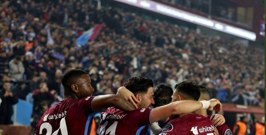 تريزيجيه يشارك في فوز طرابزون سبور على باشاك شهير بالدوري التركي