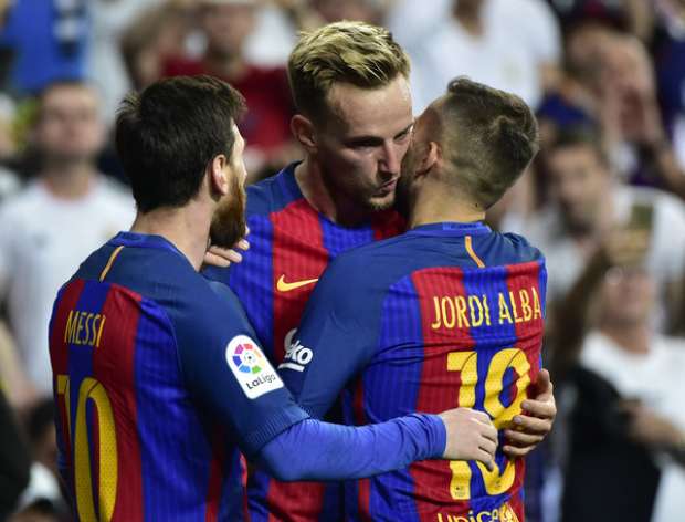 كلاسيكو الأرض| صور ميسي وفرحة برشلونة وحسرة ريال مدريد