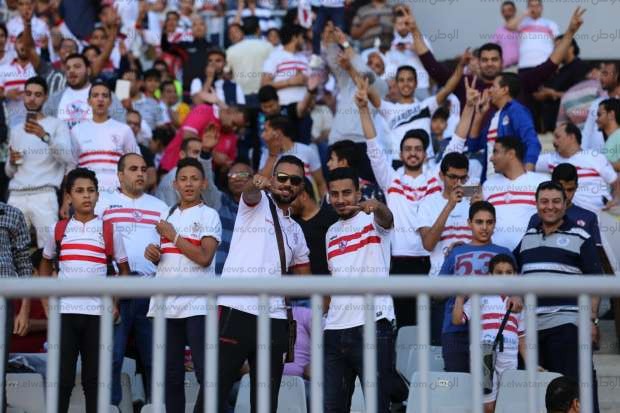 بالصور| وصول الزمالك إلى برج العرب