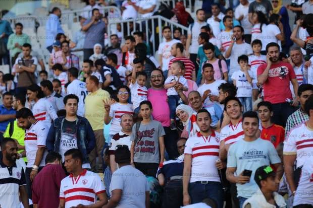 بالصور| وصول الزمالك إلى برج العرب