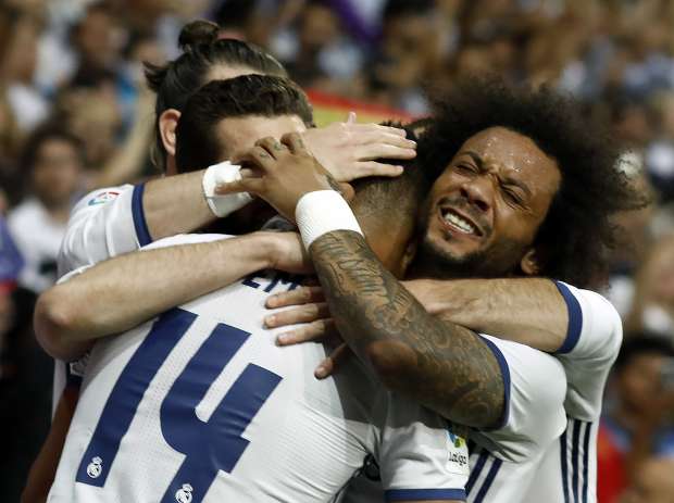 كلاسيكو الأرض| ميسي يخطف ريال مدريد في الوقت القاتل ويشعل صراع الليجا