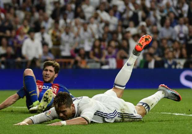 كلاسيكو الأرض| صور ميسي وفرحة برشلونة وحسرة ريال مدريد