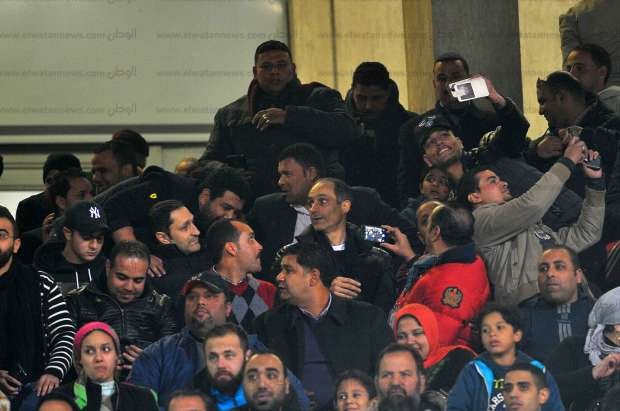 بالصور| علاء وجمال مبارك في مباراة مصر وتونس