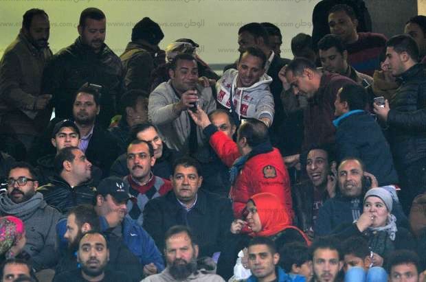 بالصور| علاء وجمال مبارك في مباراة مصر وتونس