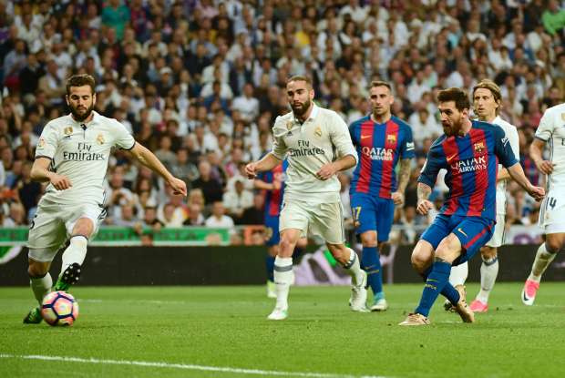 كلاسيكو الأرض| ميسي يخطف ريال مدريد في الوقت القاتل ويشعل صراع الليجا