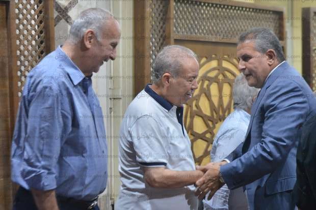 «الخطيب وشحاتة» على رأس الحاضرين لعزاء عبد الرحيم محمد