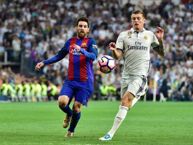 كلاسيكو الأرض| ميسي يخطف ريال مدريد في الوقت القاتل ويشعل صراع الليجا