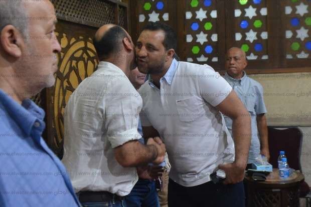 «الخطيب وشحاتة» على رأس الحاضرين لعزاء عبد الرحيم محمد