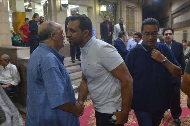 «الخطيب وشحاتة» على رأس الحاضرين لعزاء عبد الرحيم محمد