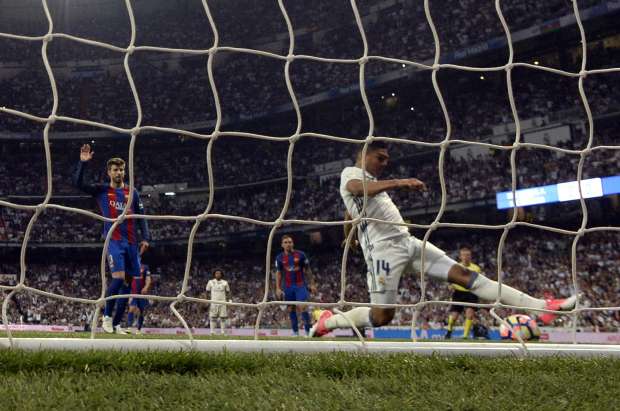 كلاسيكو الأرض| ميسي يخطف ريال مدريد في الوقت القاتل ويشعل صراع الليجا
